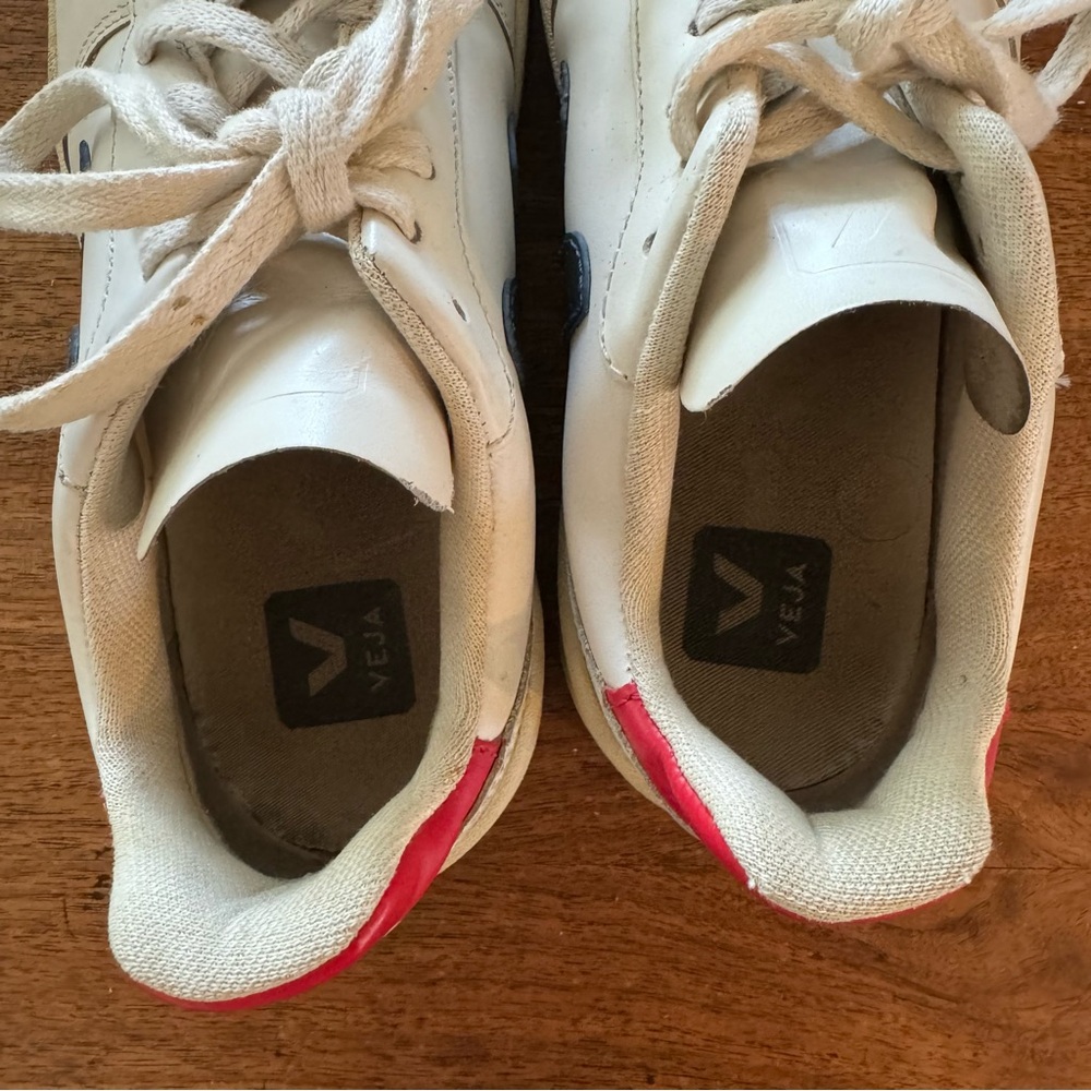 Veja V-10 Nautico Pekin White Navy Red Low Top Sneaker US 7 EUR 38 - Picture 8 of 11